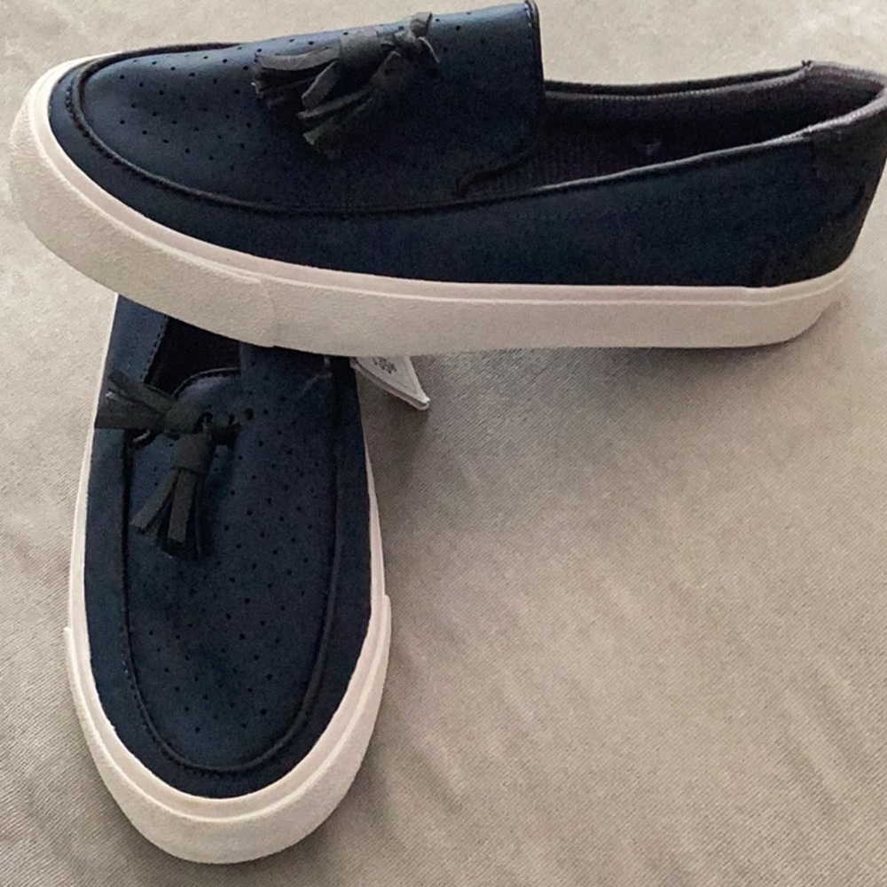 BOYS NEW WITH TAG ZARA KIDS NAVY BLUE/WHITE LOAFERS SIZE 2.5! - Picture 2 of 4